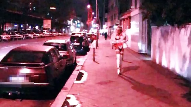 Одлично :  Дечко со цврст кур ја ебе курвата жена на пријател со руса коса Секси жешка порно 