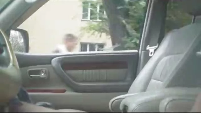 Одлично :  Заоблената природна нимфона има силна желба за школски другар Секси жешка порно 